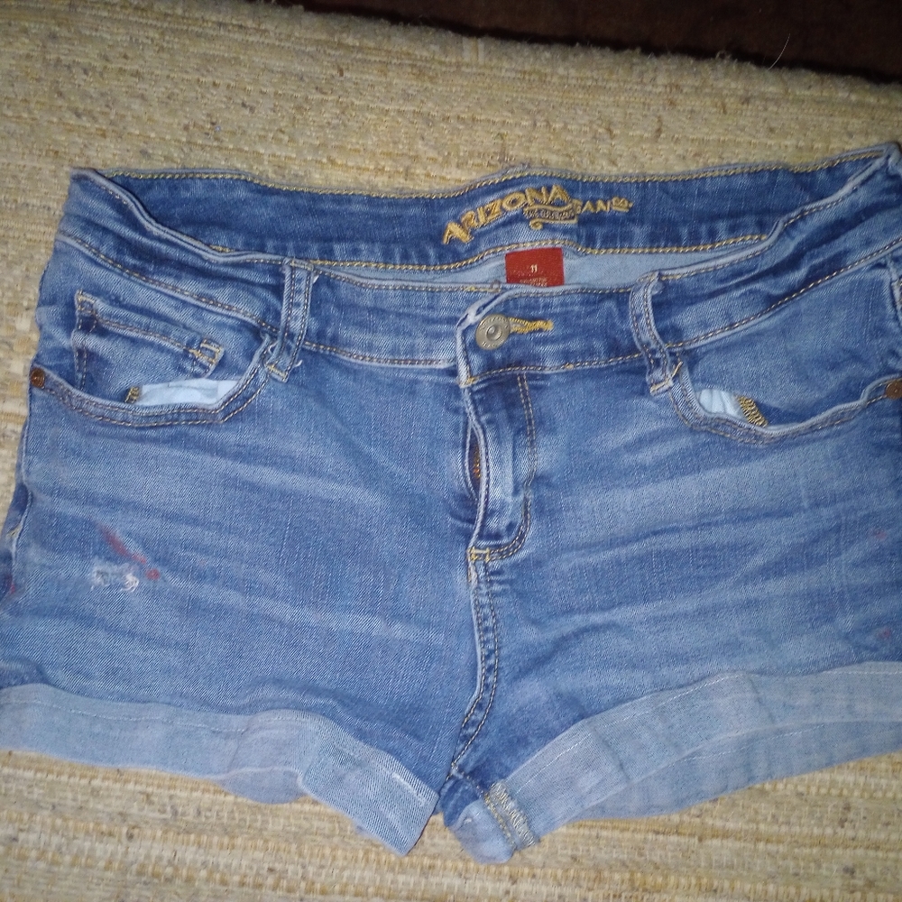 Super cute size 11 Arizona shorts